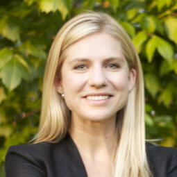 Erica Fox ’06