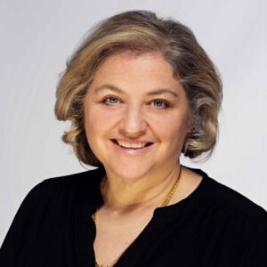 Headshot of Mentor - Shoshanah Bewlay.